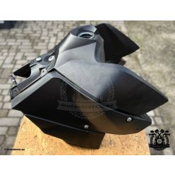 690 Duke üzemanyagtartály